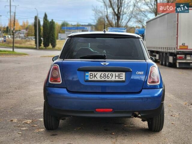 Синій Міні Cooper, об'ємом двигуна 1.4 л та пробігом 125 тис. км за 6999 $, фото 10 на Automoto.ua