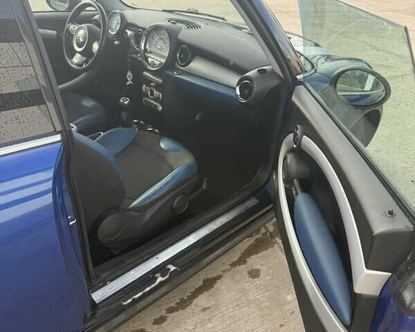 Синій Міні Cooper, об'ємом двигуна 1.56 л та пробігом 287 тис. км за 5650 $, фото 17 на Automoto.ua