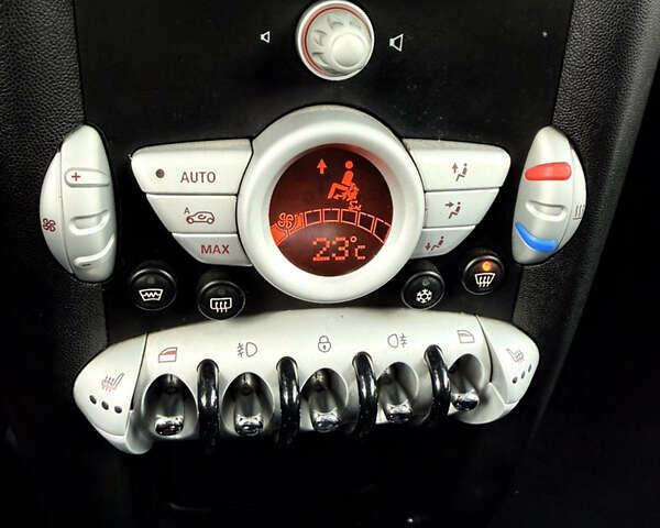 Синій Міні Cooper, об'ємом двигуна 1.56 л та пробігом 287 тис. км за 5650 $, фото 21 на Automoto.ua