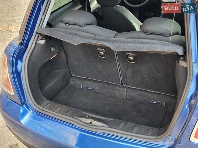 Синій Міні Cooper, об'ємом двигуна 1.4 л та пробігом 125 тис. км за 6999 $, фото 13 на Automoto.ua