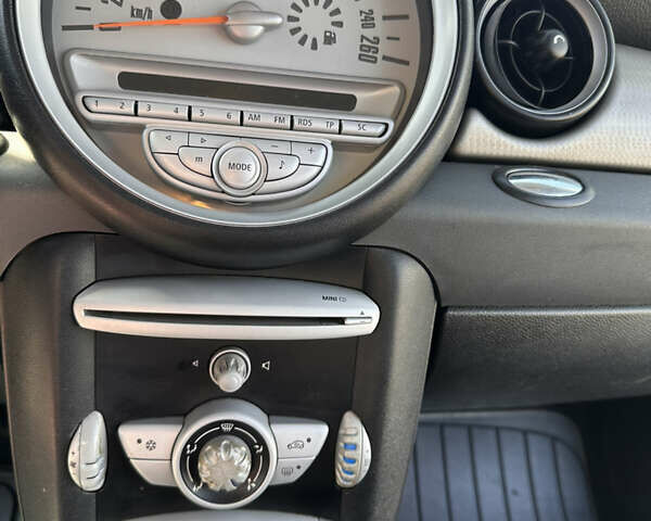 Синій Міні Cooper, об'ємом двигуна 1.6 л та пробігом 163 тис. км за 6000 $, фото 39 на Automoto.ua