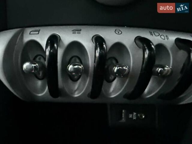 Синий Мини Купер, объемом двигателя 1.6 л и пробегом 212 тыс. км за 8700 $, фото 15 на Automoto.ua