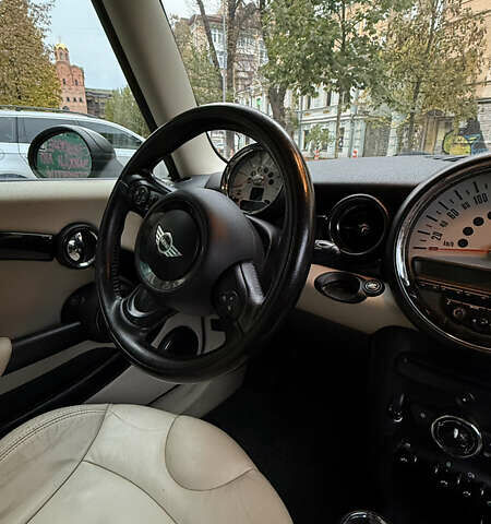 Мини Купер 2010 в Киеве на Automoto.ua Синий Мини Купер, объемом двигателя 1.6 л и пробегом 209 тыс. км за 7500 $, фото 16 на Automoto.ua