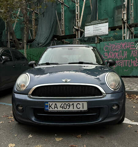 Мини Купер 2010 в Киеве на Automoto.ua Синий Мини Купер, объемом двигателя 1.6 л и пробегом 209 тыс. км за 7500 $, фото 2 на Automoto.ua