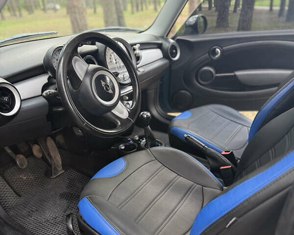 Синій Міні Cooper, об'ємом двигуна 1.4 л та пробігом 226 тис. км за 6500 $, фото 11 на Automoto.ua