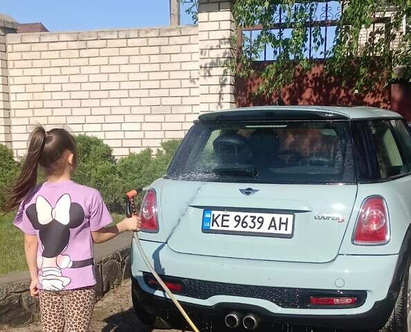 Синий Мини Купер, объемом двигателя 1.6 л и пробегом 169 тыс. км за 8777 $, фото 1 на Automoto.ua