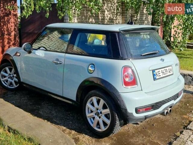 Синий Мини Купер, объемом двигателя 1.6 л и пробегом 169 тыс. км за 8777 $, фото 12 на Automoto.ua