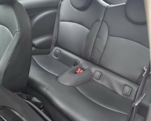 Синий Мини Купер, объемом двигателя 1.6 л и пробегом 169 тыс. км за 8777 $, фото 8 на Automoto.ua