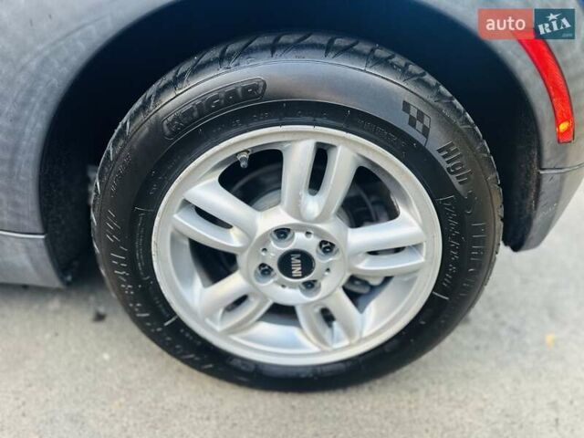 Синій Міні Cooper, об'ємом двигуна 1.6 л та пробігом 110 тис. км за 7700 $, фото 24 на Automoto.ua