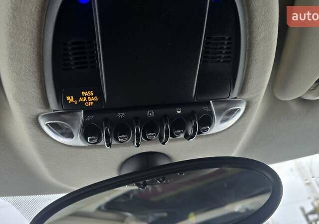 Синий Мини Купер, объемом двигателя 1.6 л и пробегом 165 тыс. км за 10000 $, фото 15 на Automoto.ua