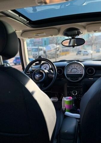 Синій Міні Cooper, об'ємом двигуна 1.6 л та пробігом 150 тис. км за 8700 $, фото 3 на Automoto.ua