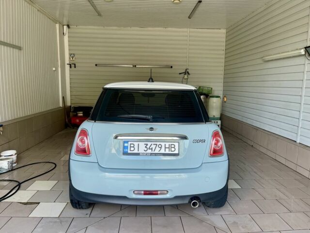 Мини Купер 2013 в Пирятине на Automoto.ua Синий Мини Купер, объемом двигателя 1.6 л и пробегом 85 тыс. км за 6999 $, фото 5 на Automoto.ua