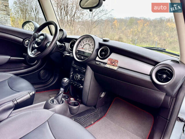 Синій Міні Cooper, об'ємом двигуна 1.6 л та пробігом 231 тис. км за 7300 $, фото 51 на Automoto.ua