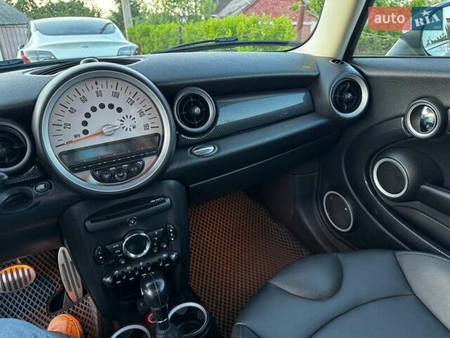 Синий Мини Купер, объемом двигателя 1.6 л и пробегом 185 тыс. км за 8700 $, фото 9 на Automoto.ua