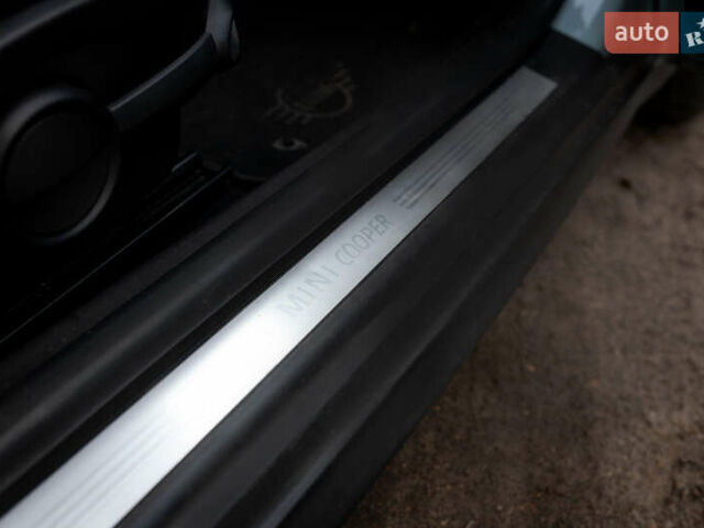 Синий Мини Купер, объемом двигателя 1.6 л и пробегом 134 тыс. км за 10800 $, фото 13 на Automoto.ua