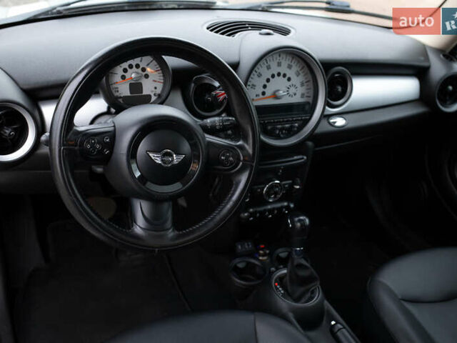 Синий Мини Купер, объемом двигателя 1.6 л и пробегом 134 тыс. км за 10800 $, фото 2 на Automoto.ua