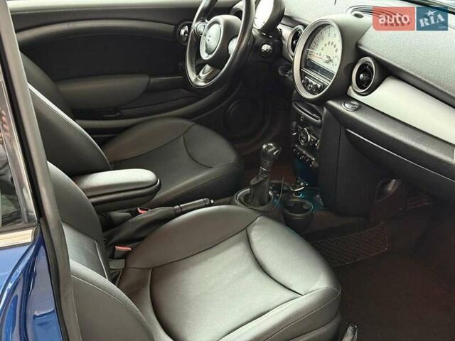 Синій Міні Cooper, об'ємом двигуна 1.6 л та пробігом 156 тис. км за 10440 $, фото 16 на Automoto.ua