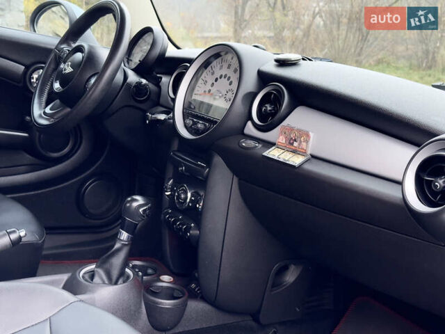 Синій Міні Cooper, об'ємом двигуна 1.6 л та пробігом 231 тис. км за 7300 $, фото 54 на Automoto.ua