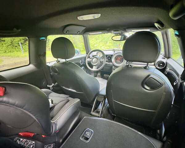 Синій Міні Cooper, об'ємом двигуна 1.6 л та пробігом 130 тис. км за 9250 $, фото 9 на Automoto.ua