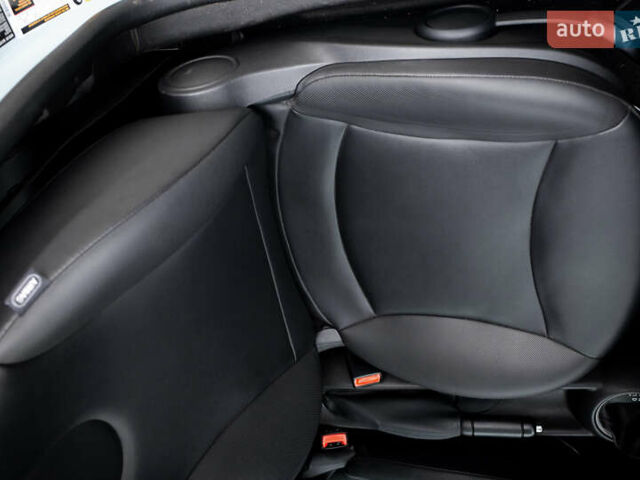 Синий Мини Купер, объемом двигателя 1.6 л и пробегом 134 тыс. км за 10800 $, фото 9 на Automoto.ua