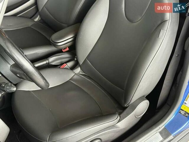 Синій Міні Cooper, об'ємом двигуна 1.6 л та пробігом 156 тис. км за 10440 $, фото 13 на Automoto.ua