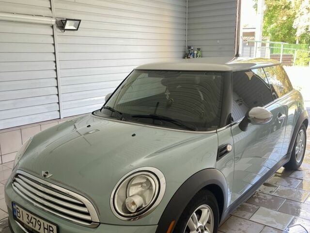 Мини Купер 2013 в Пирятине на Automoto.ua Синий Мини Купер, объемом двигателя 1.6 л и пробегом 85 тыс. км за 6999 $, фото 1 на Automoto.ua