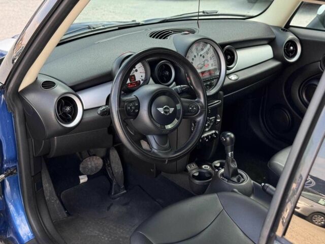 Синий Мини Купер, объемом двигателя 1.6 л и пробегом 158 тыс. км за 7440 $, фото 13 на Automoto.ua