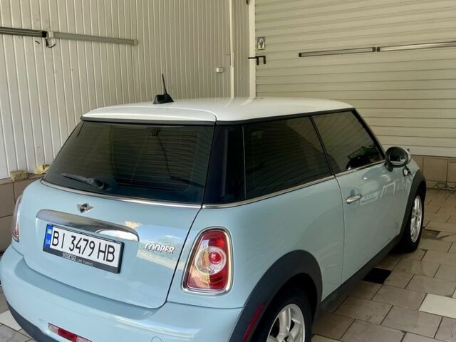 Мини Купер 2013 в Пирятине на Automoto.ua Синий Мини Купер, объемом двигателя 1.6 л и пробегом 85 тыс. км за 6999 $, фото 6 на Automoto.ua