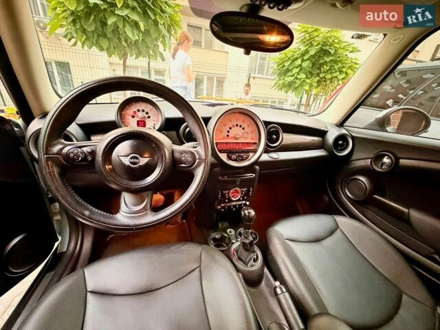 Синій Міні Cooper, об'ємом двигуна 1.6 л та пробігом 161 тис. км за 9500 $, фото 5 на Automoto.ua
