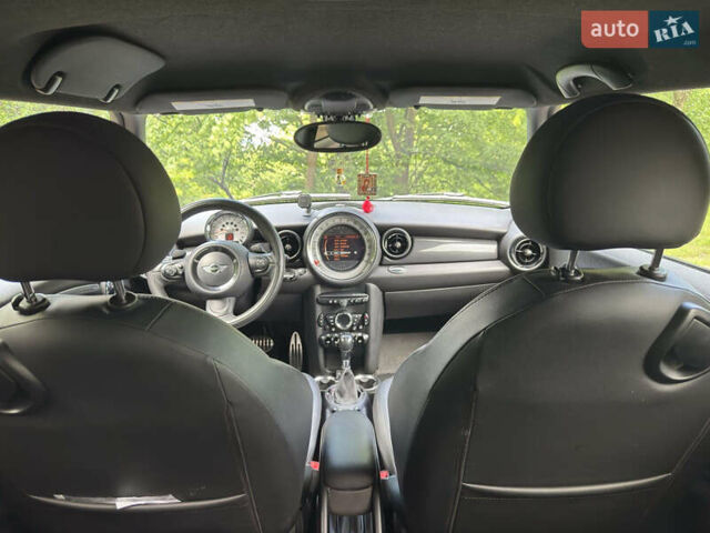 Синій Міні Cooper, об'ємом двигуна 1.6 л та пробігом 130 тис. км за 9250 $, фото 10 на Automoto.ua