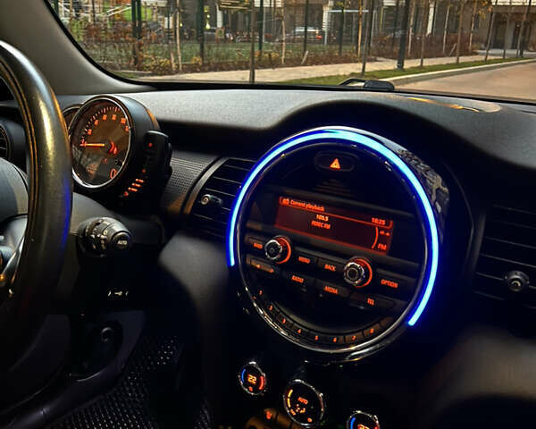 Синій Міні Cooper, об'ємом двигуна 1.5 л та пробігом 125 тис. км за 12000 $, фото 7 на Automoto.ua