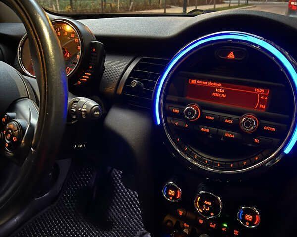 Синій Міні Cooper, об'ємом двигуна 1.5 л та пробігом 125 тис. км за 12000 $, фото 8 на Automoto.ua