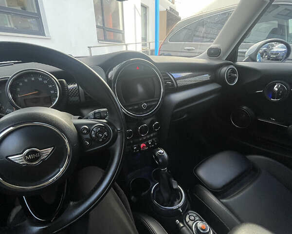 Синій Міні Cooper, об'ємом двигуна 2 л та пробігом 180 тис. км за 12800 $, фото 7 на Automoto.ua