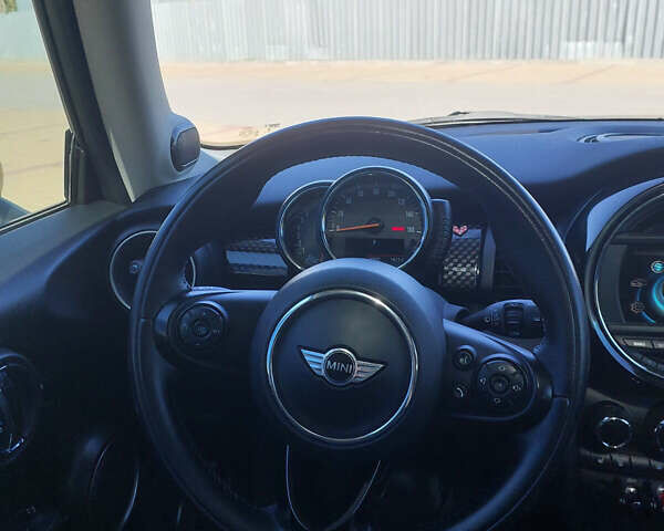 Синій Міні Cooper, об'ємом двигуна 2 л та пробігом 75 тис. км за 13400 $, фото 10 на Automoto.ua