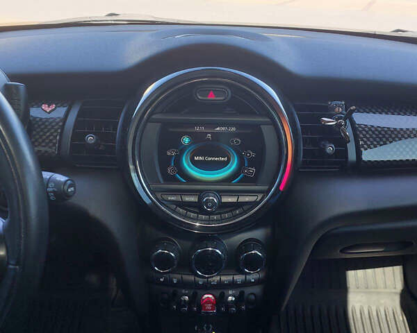 Синій Міні Cooper, об'ємом двигуна 2 л та пробігом 75 тис. км за 13400 $, фото 11 на Automoto.ua