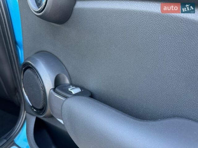 Синий Мини Купер, объемом двигателя 1.5 л и пробегом 140 тыс. км за 10300 $, фото 24 на Automoto.ua