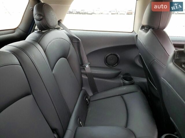 Синій Міні Cooper, об'ємом двигуна 2 л та пробігом 108 тис. км за 2000 $, фото 9 на Automoto.ua