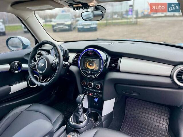 Синий Мини Купер, объемом двигателя 1.5 л и пробегом 50 тыс. км за 13600 $, фото 16 на Automoto.ua