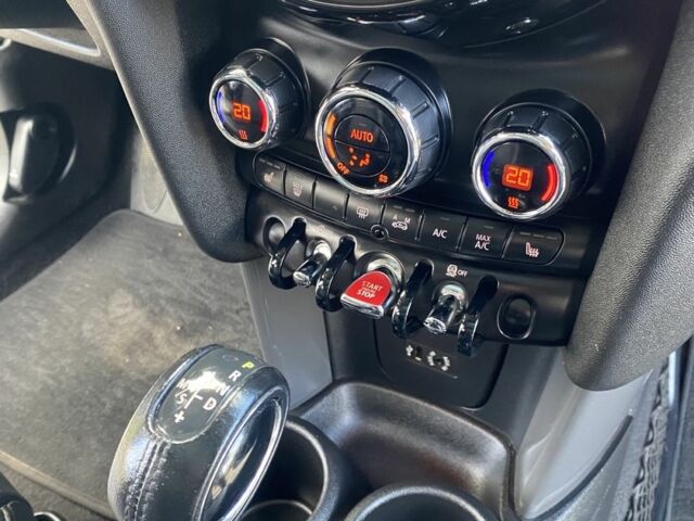 Синій Міні Cooper, об'ємом двигуна 1.5 л та пробігом 81 тис. км за 13350 $, фото 18 на Automoto.ua