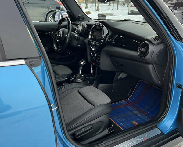 Синій Міні Cooper, об'ємом двигуна 2 л та пробігом 77 тис. км за 18800 $, фото 13 на Automoto.ua