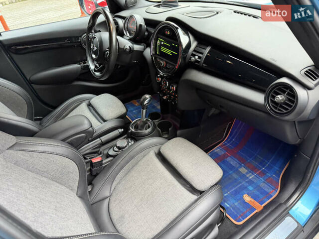 Синій Міні Cooper, об'ємом двигуна 2 л та пробігом 75 тис. км за 19900 $, фото 64 на Automoto.ua