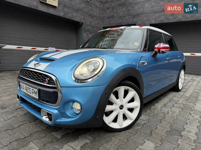 Синій Міні Cooper, об'ємом двигуна 2 л та пробігом 75 тис. км за 19900 $, фото 5 на Automoto.ua