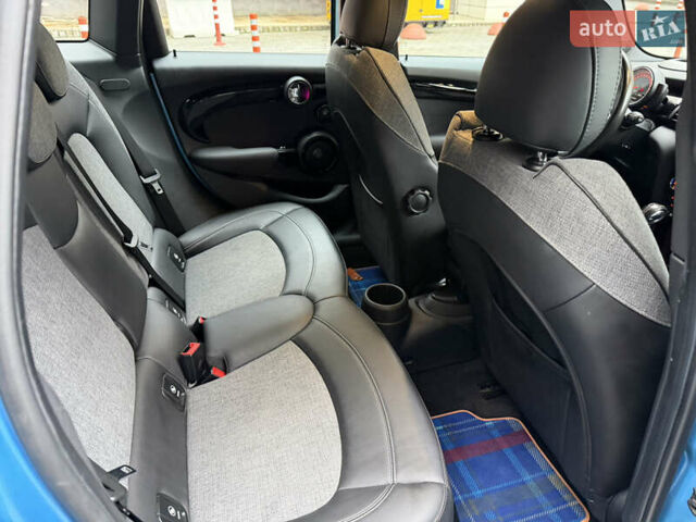 Синій Міні Cooper, об'ємом двигуна 2 л та пробігом 75 тис. км за 19900 $, фото 56 на Automoto.ua