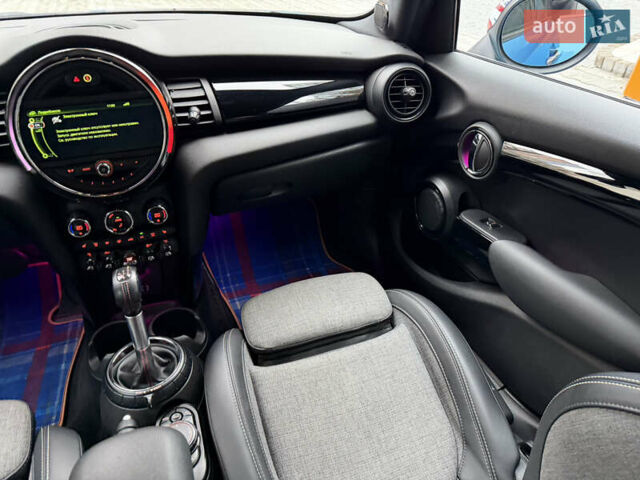 Синій Міні Cooper, об'ємом двигуна 2 л та пробігом 75 тис. км за 19900 $, фото 59 на Automoto.ua