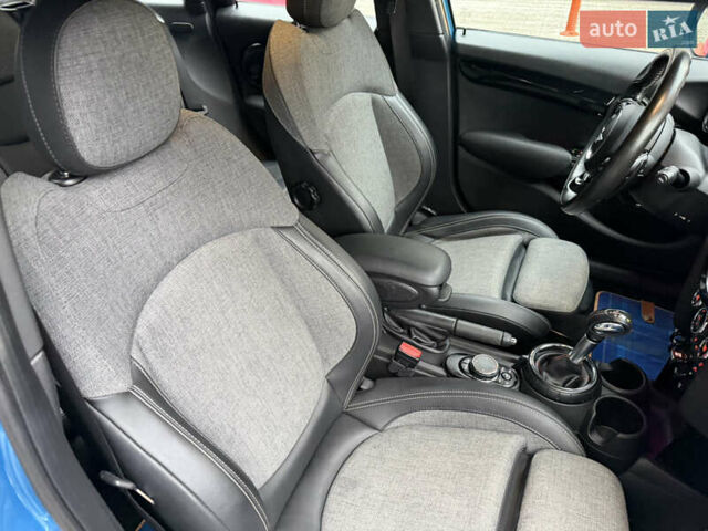 Синій Міні Cooper, об'ємом двигуна 2 л та пробігом 75 тис. км за 19900 $, фото 63 на Automoto.ua