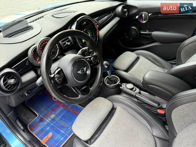 Синій Міні Cooper, об'ємом двигуна 2 л та пробігом 75 тис. км за 19900 $, фото 69 на Automoto.ua