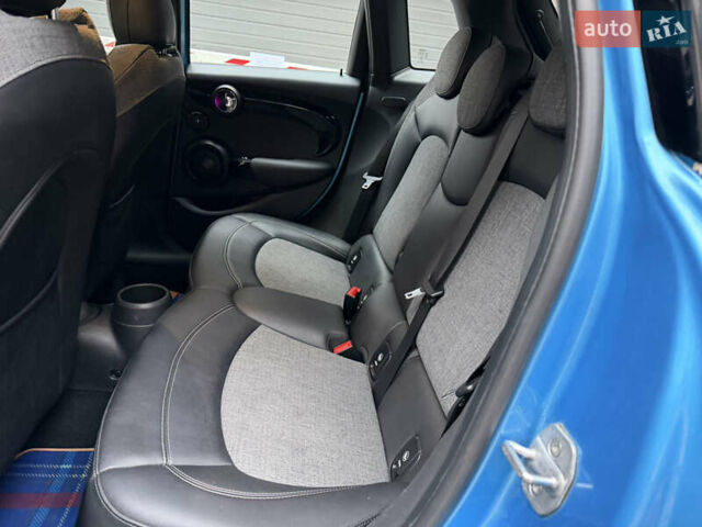 Синій Міні Cooper, об'ємом двигуна 2 л та пробігом 75 тис. км за 19900 $, фото 51 на Automoto.ua