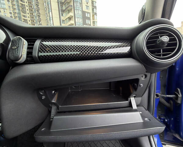 Синій Міні Cooper, об'ємом двигуна 2 л та пробігом 80 тис. км за 21100 $, фото 18 на Automoto.ua