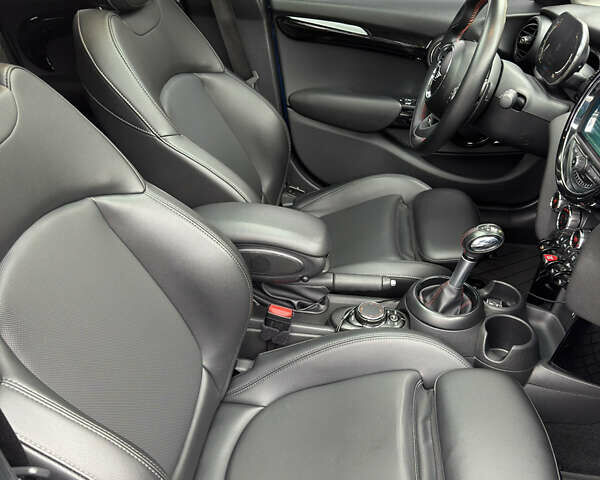 Синій Міні Cooper, об'ємом двигуна 2 л та пробігом 80 тис. км за 21100 $, фото 16 на Automoto.ua