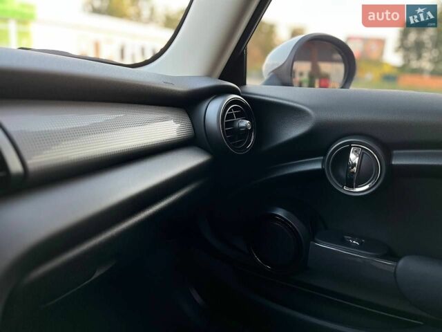 Синій Міні Cooper, об'ємом двигуна 1.5 л та пробігом 126 тис. км за 13990 $, фото 42 на Automoto.ua